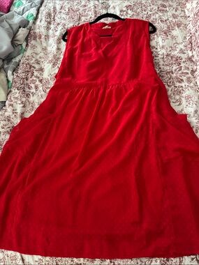 Red Sleeveless V-Neck Midi Dress